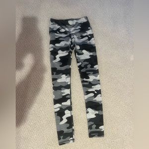 White camouflage leggings